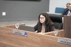 TCMPA ratifica que professores temporários têm direito a pagamento durante recesso escolar