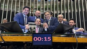 Dia Histórico para os Tribunais de Contas: PEC da Essencialidade é aprovada