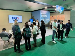 TCMPA na COP30: estande inicia atividades com interesse do público sobre “Raio-X dos Municípios” e cartilha sobre o evento