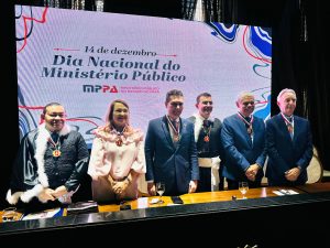 Conselheiro Antonio José Guimarães recebe Colar do Mérito Institucional do MPPA